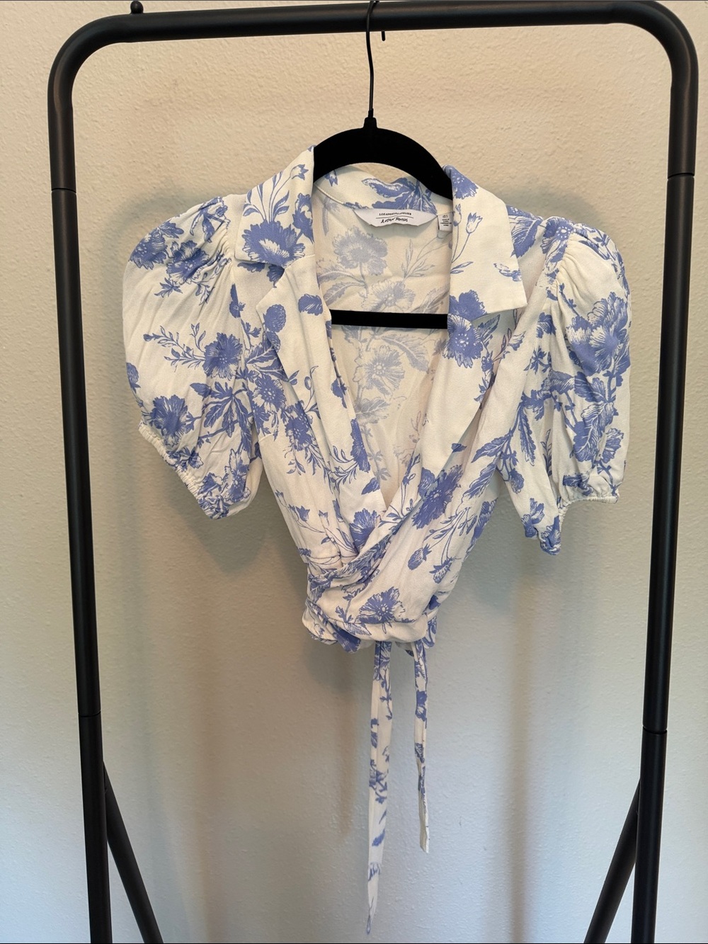 & Other Stories White and Blue Floral Wrap Crop Top Size 2